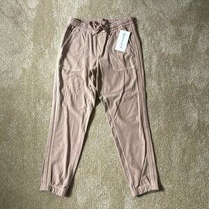 NWT Women’s Athleta Farallon Joggers